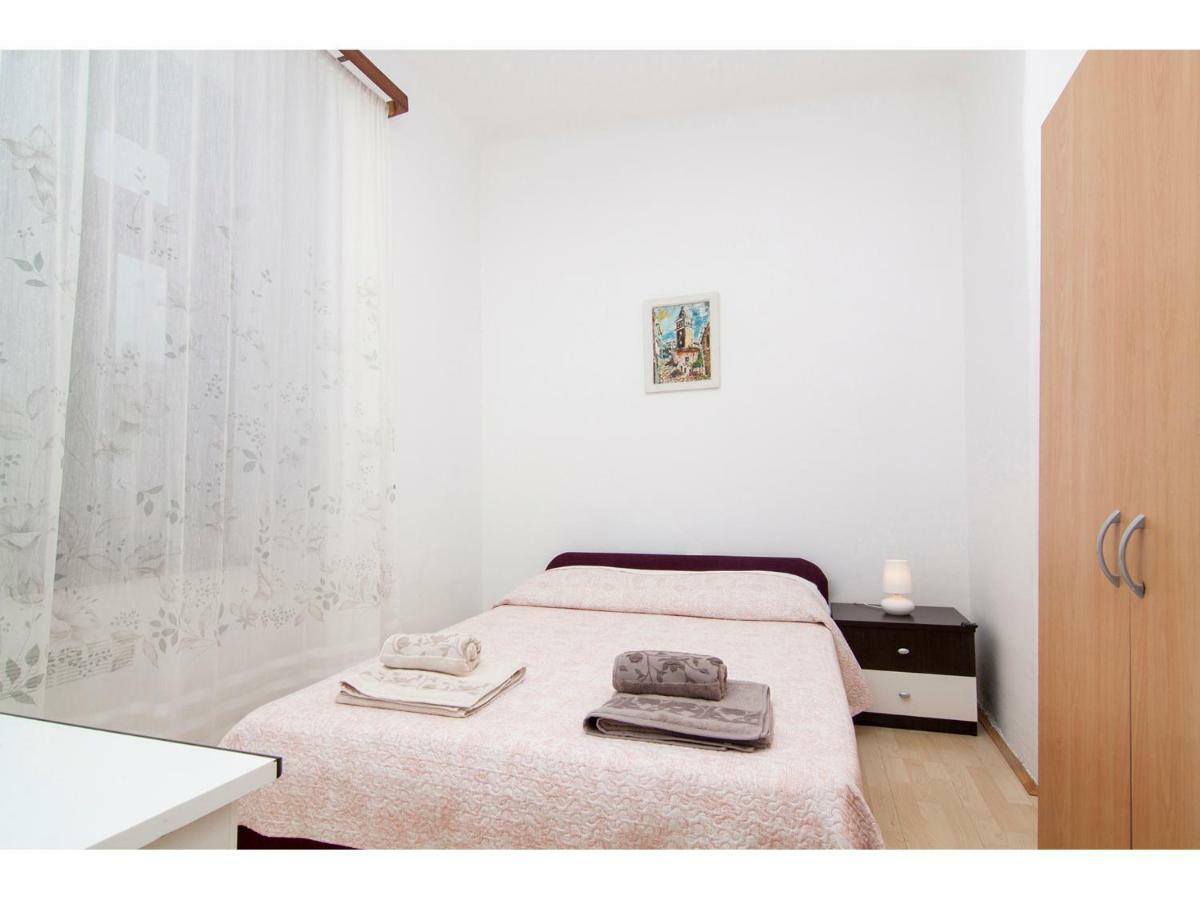 Apartment In Centre With Huge Terace Pula Ngoại thất bức ảnh